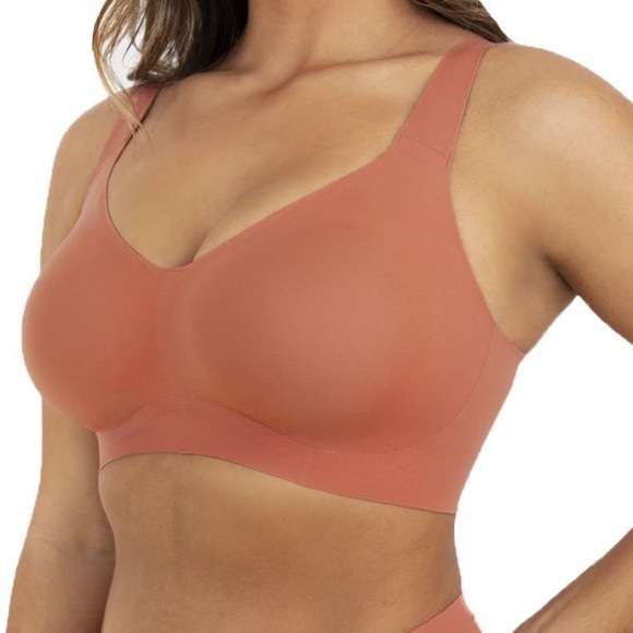 Other - New Evelyn Bobbie Beyond Bra